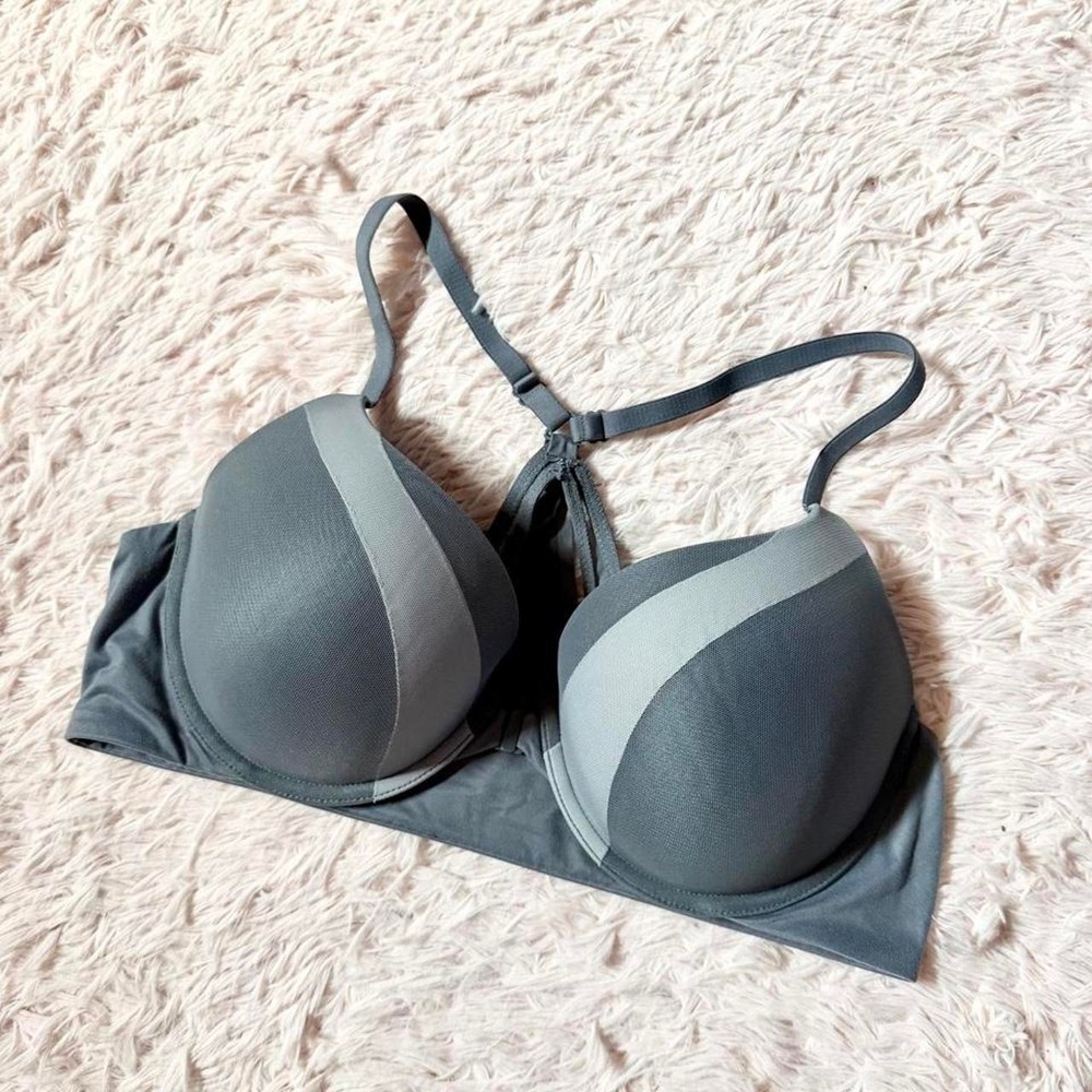 Victorias Secret Body Front Clasp Racerback Padded Sports Bra Womens 38C Sporty